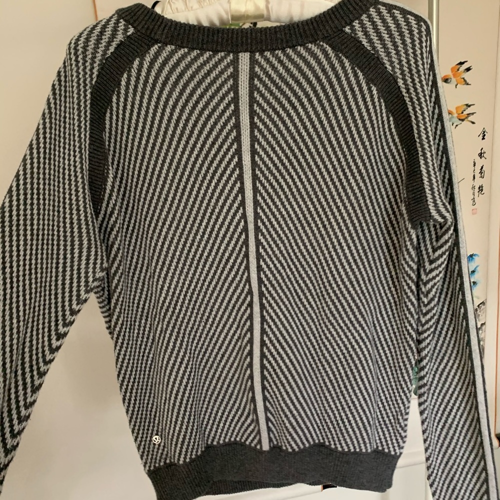 LuLu Lemon Grey Sweater